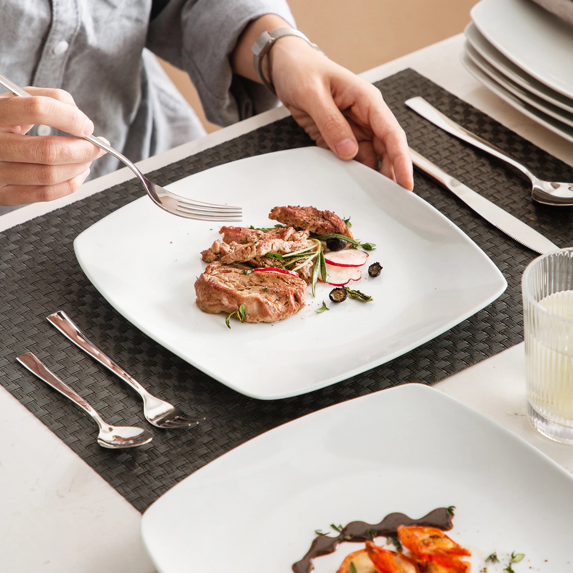 MALACASA 6/12 Piece White Square Porcelain Dinner Plate Set Dessert Plate Salad Fruit Beef Flat Plate Set (23.5 * 23.5 * 2cm)