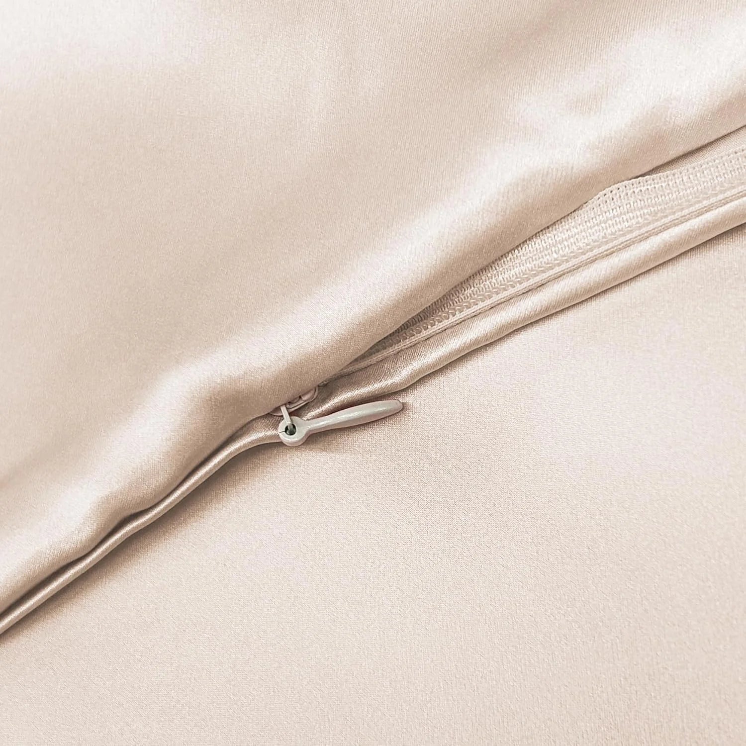 100% Natural Mulberry Silk Pillow Case With Hidden Zipper 22MM Front in Real Silk & Back in Lenzing Tencel Fabric, 1 Pack
