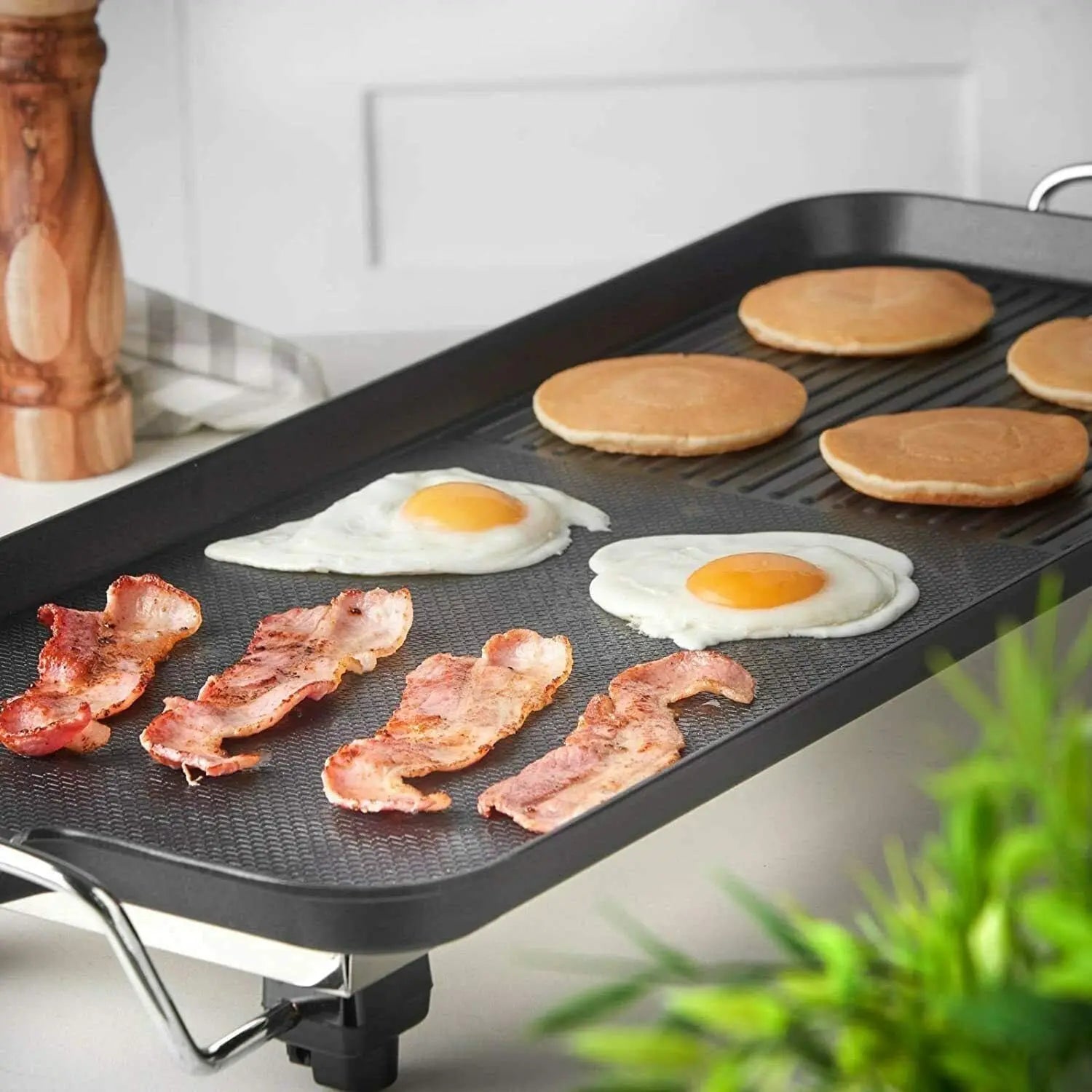 Electric Table Top Grill Barbecue Grill Non Stick Teppanyaki Tray Smokeless BBQ Hot Plate for Party Camping Festival Cooking