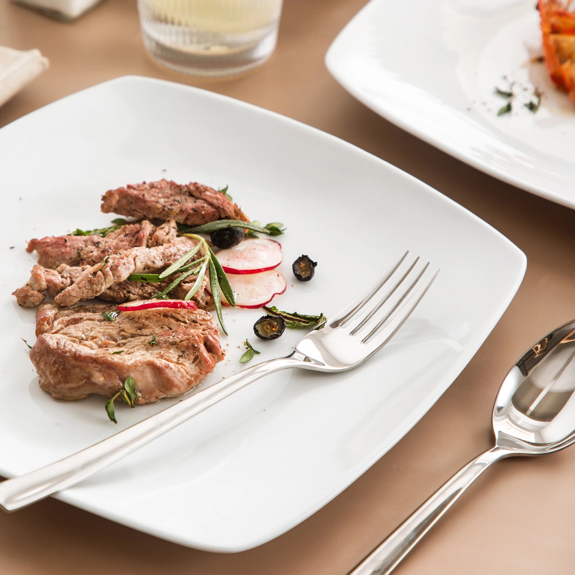 MALACASA 6/12 Piece White Square Porcelain Dinner Plate Set Dessert Plate Salad Fruit Beef Flat Plate Set (23.5 * 23.5 * 2cm)